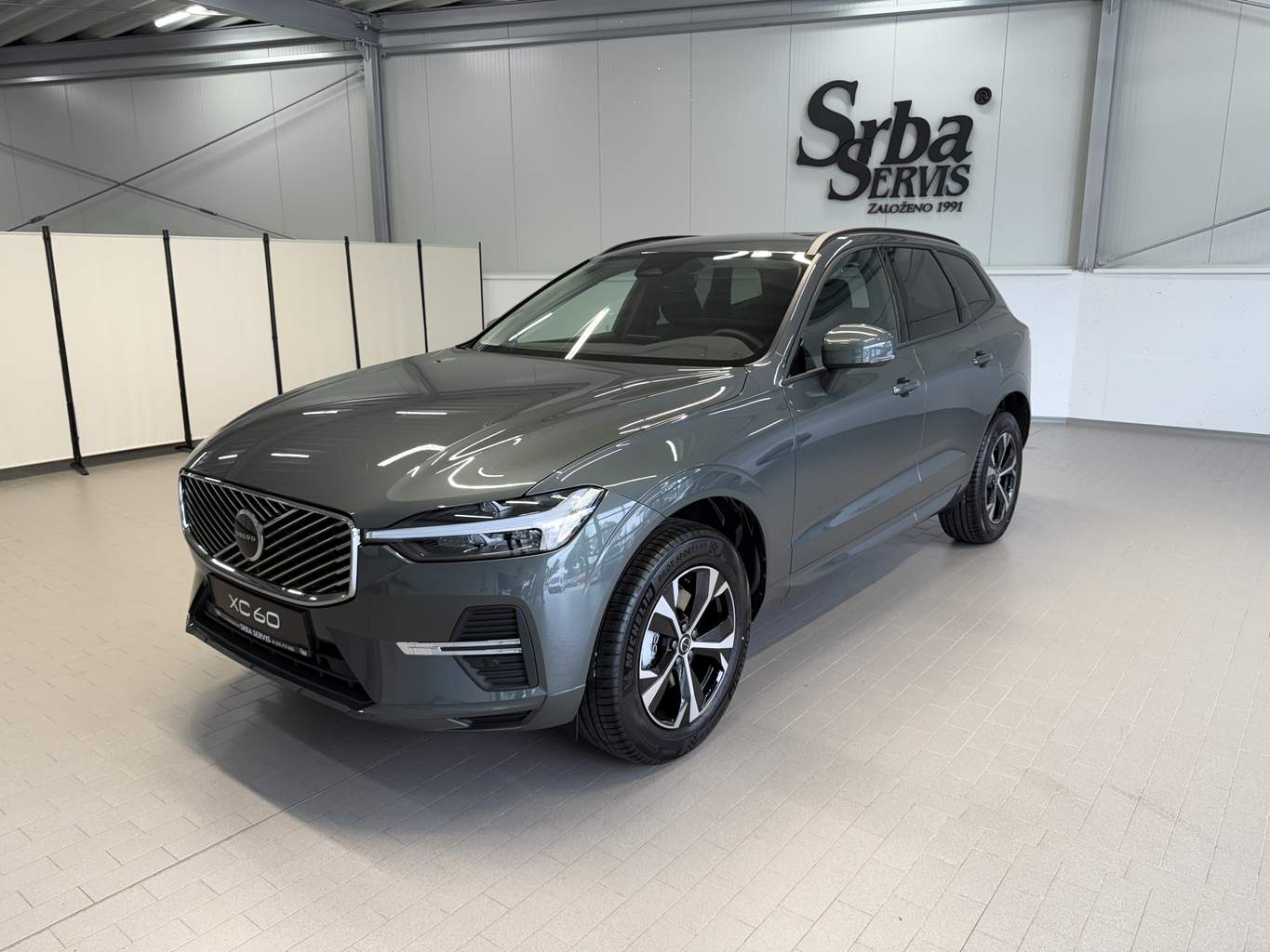 Volvo XC60 B5 2.0L 250+14 HPAT8 AWD CORE (benzín)