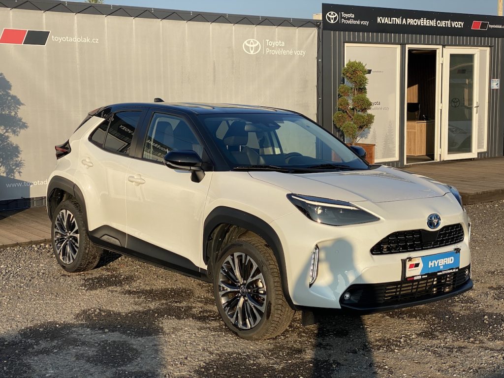 Toyota Yaris Cross 1.5HEV, ČR-1m, Executive, DPH