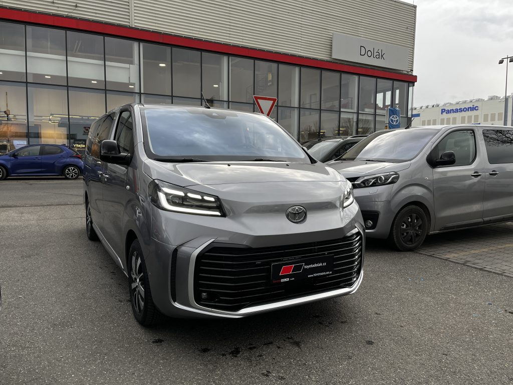 Toyota Proace Verso 2.0D 180k AT L2 Family Webasto