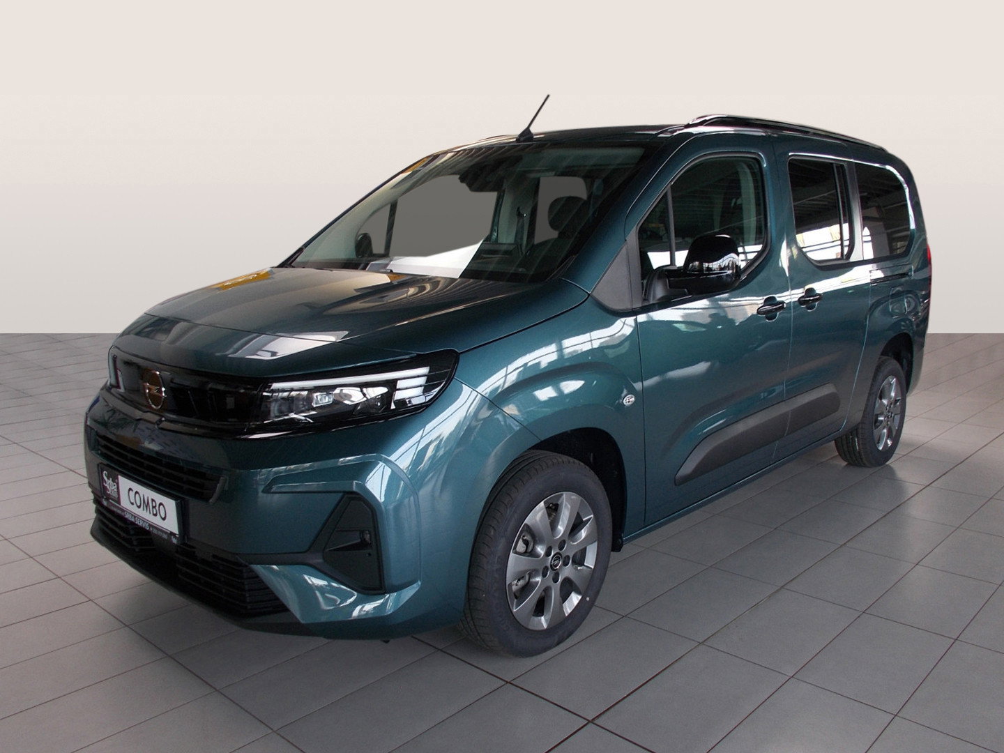 Opel Combo Combi Edition Plus L2H1 (N1) 1.2 TURBO (81kW/110k) MT6