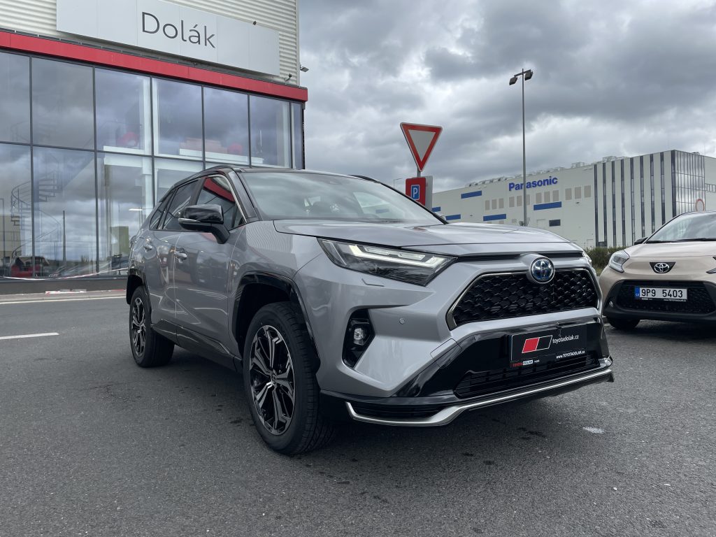 Toyota RAV4 2.5 Plug-in Hybrid ODBĚR 7/26