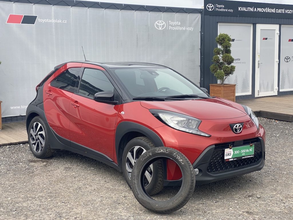 Toyota Aygo 1.0i, ČR-1m, Style, DPH