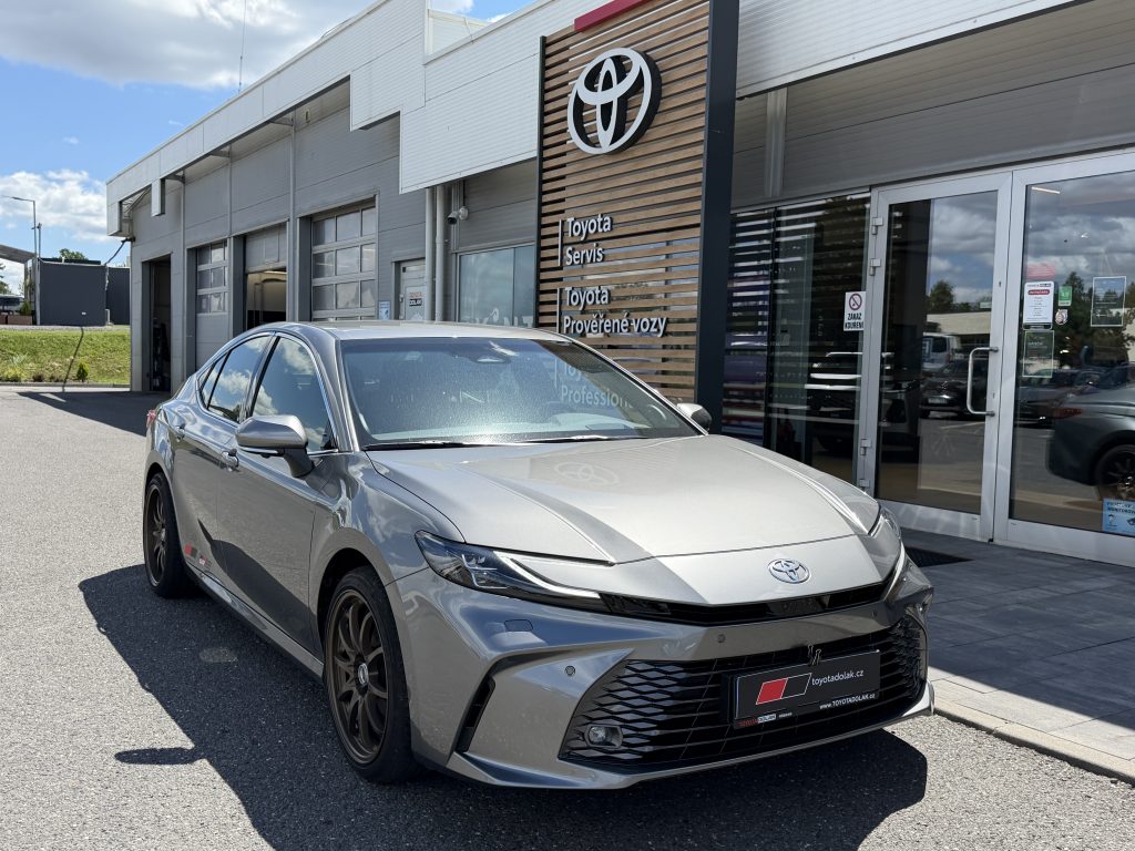Toyota Camry 2.5 TNGA HEV, Executive