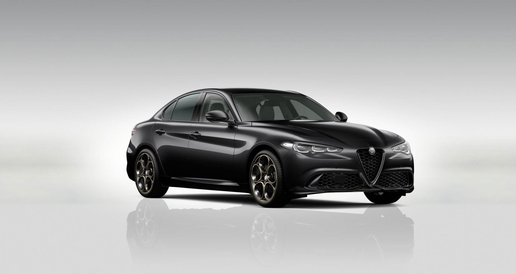 Alfa Romeo Giulia 2.0 Turbo 280k AT8 AWD  INTENSA