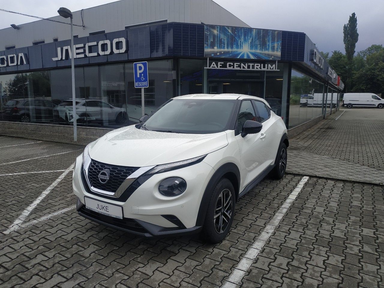 Nissan Juke 1.0 DIG-T, 114k, 7AT, ZADÁNO