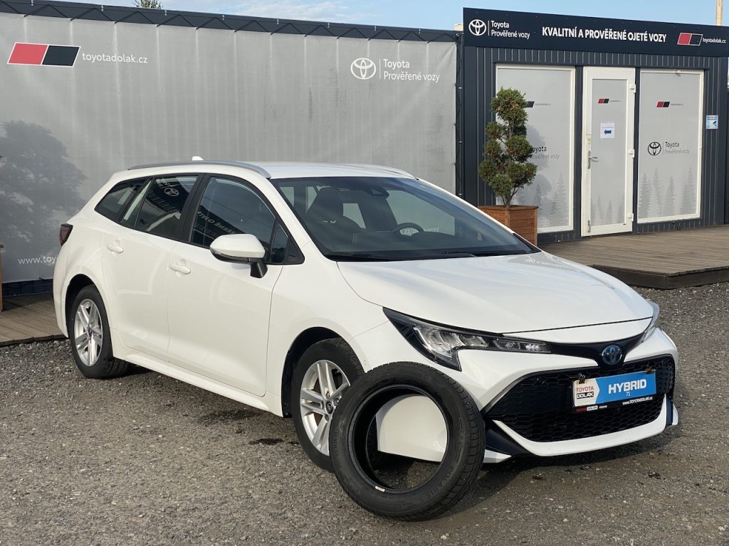 Toyota Corolla 1.8HSD, ČR-1m, ComTech, DPH