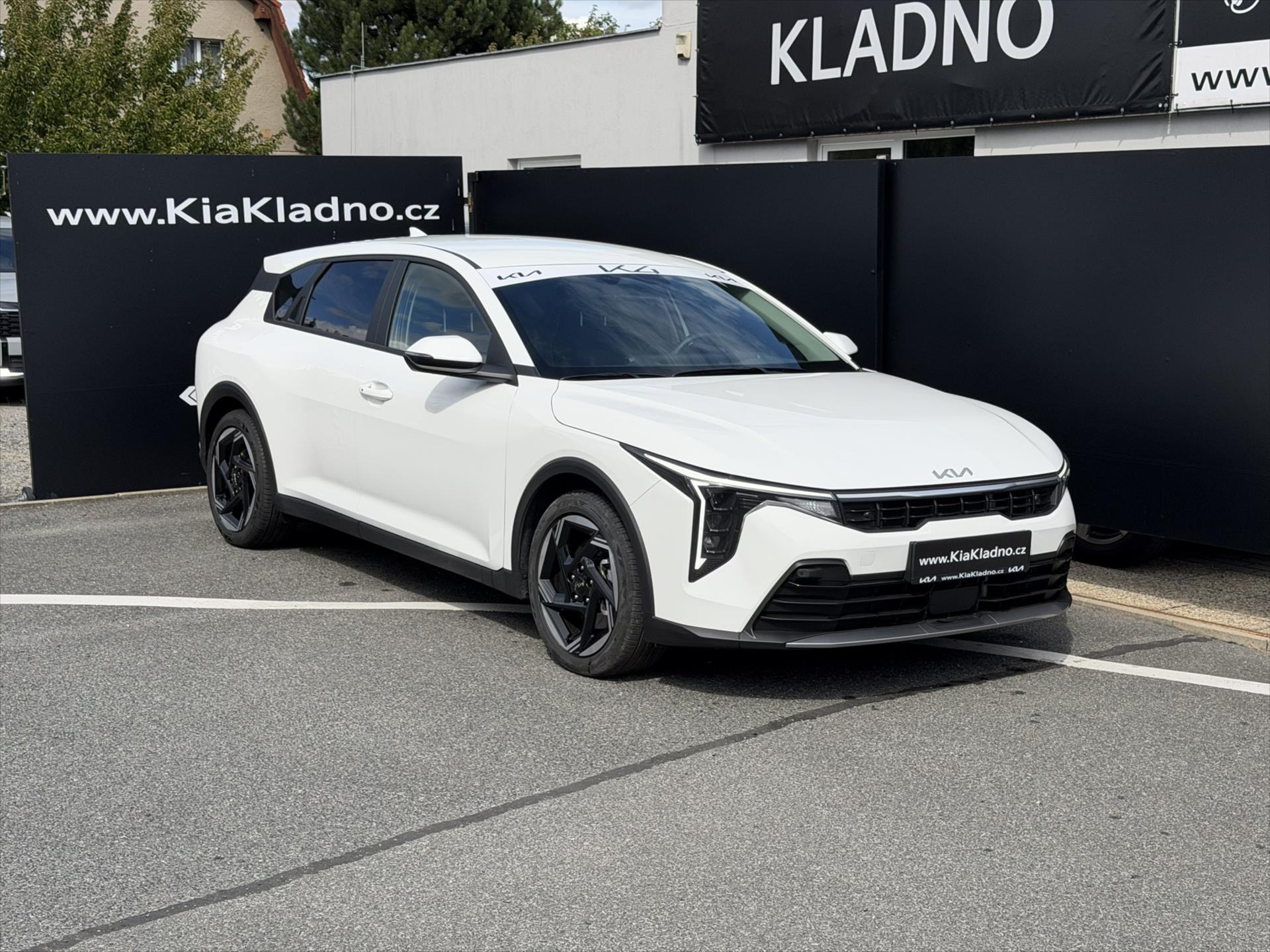 KIA K4