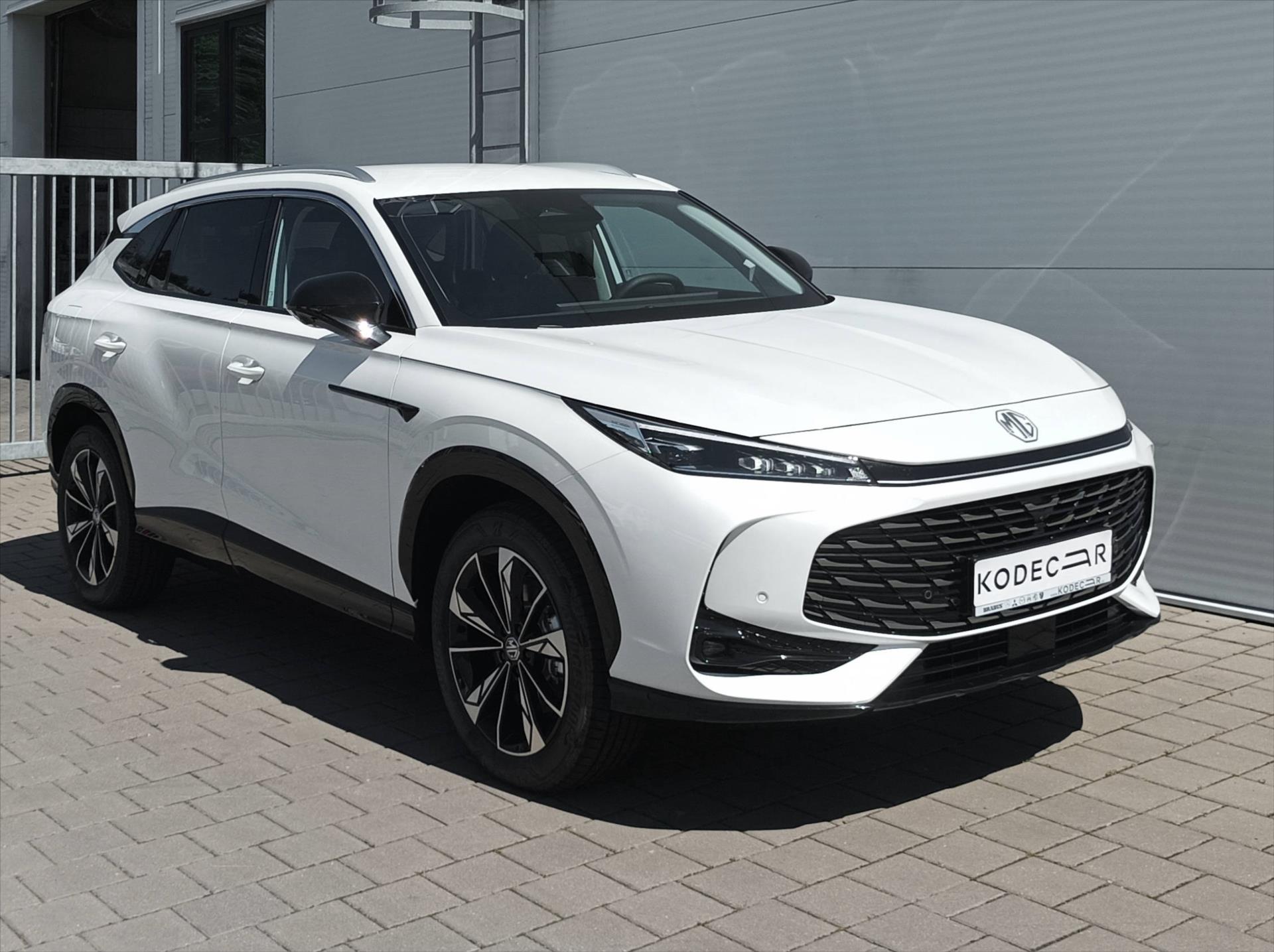 MG HS 1,5 HEV 2AT 143k  Exclusive