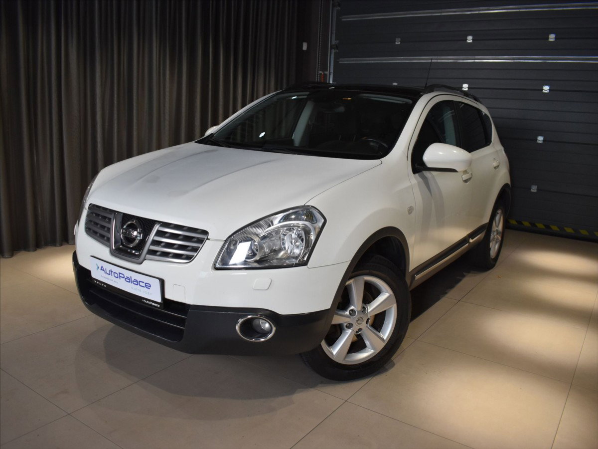Nissan Qashqai 1,6 Pano,Bezklíč,Bose
