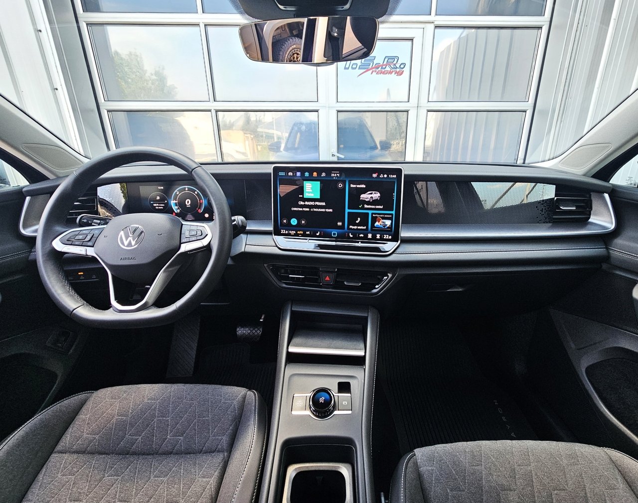 VW Tayron