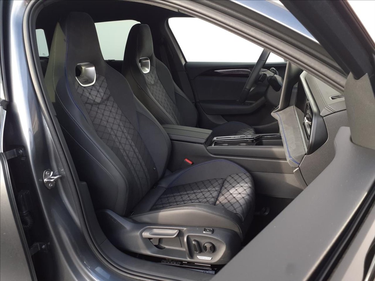 VW Passat Variant