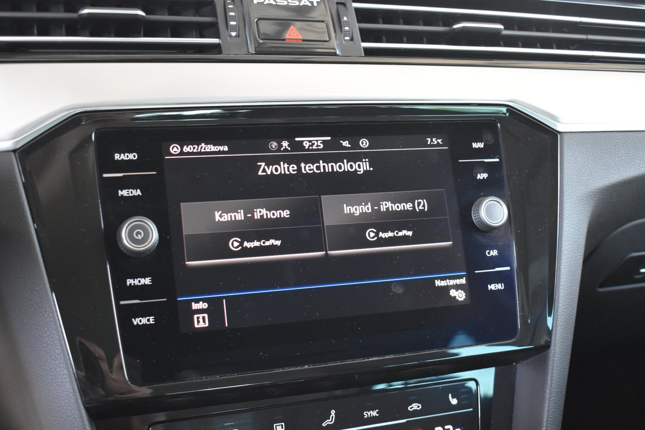 VW Passat Variant