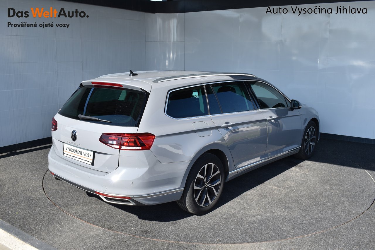 VW Passat Variant